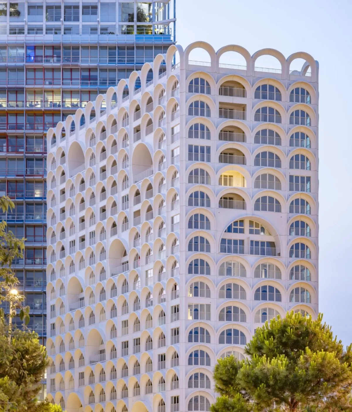 BIM建筑|414 个拱顶，‘蓝色之门’住宅 / PietriArchitectes