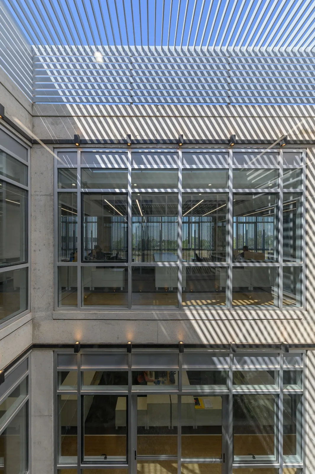 BIM建筑|生物制药总部 / Santiago Viale Lescano + Juan Manuel Juárez