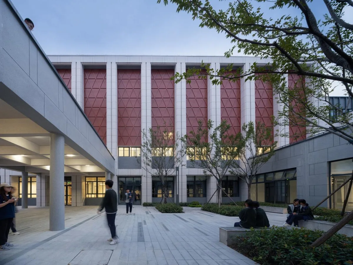 BIM建筑|河南安阳振中学校 / 山东建筑大学建筑城规学院象外营造工作室