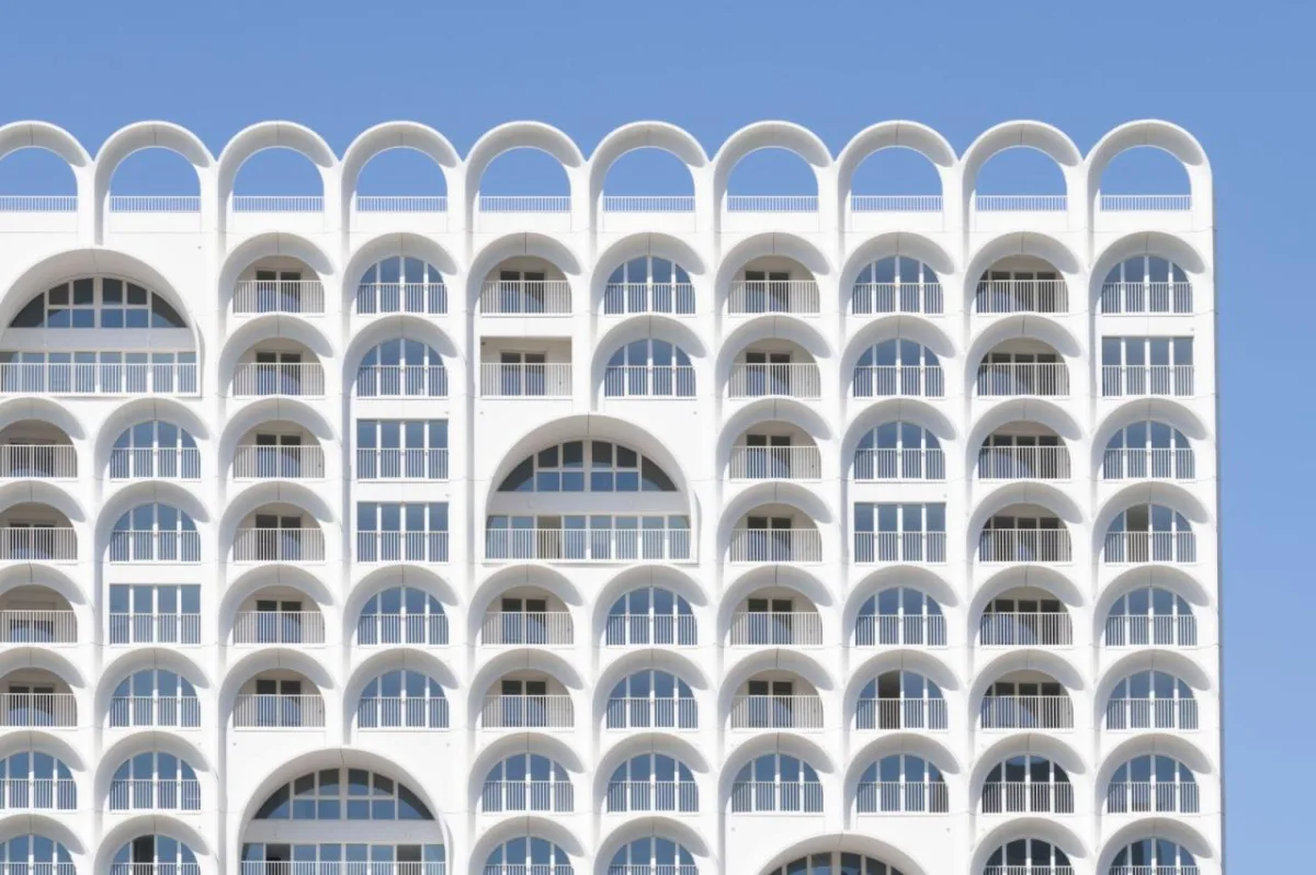 BIM建筑|414 个拱顶，‘蓝色之门’住宅 / PietriArchitectes