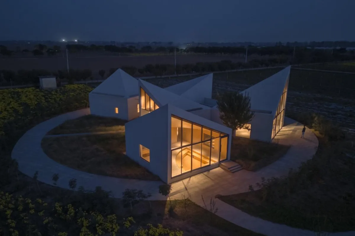 BIM建筑|云台山冰菊花田书馆 / 一树建筑