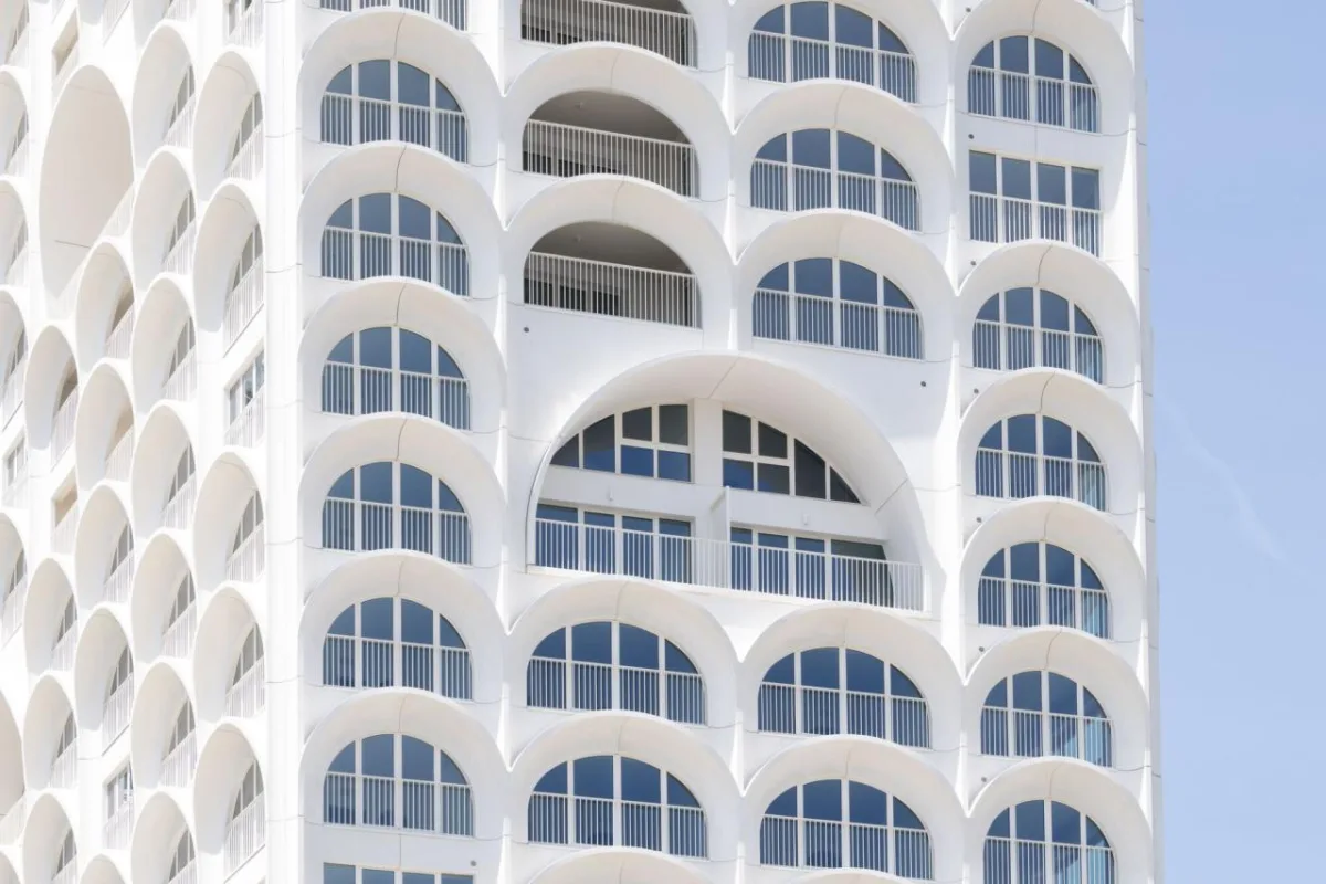 BIM建筑|414 个拱顶，‘蓝色之门’住宅 / PietriArchitectes