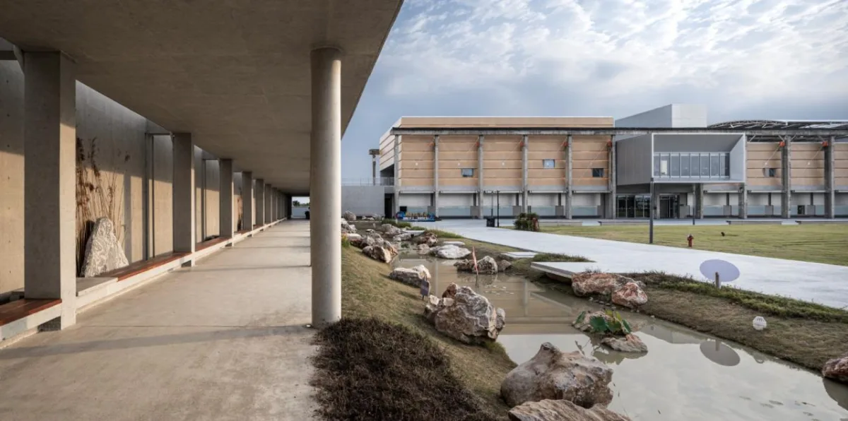 BIM建筑|苏州相城区阳澄湖镇大闸蟹文化园 / 九城都市