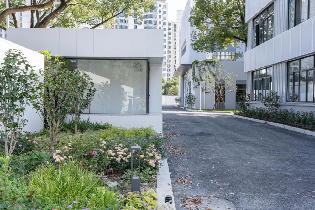 BIM建筑|漂浮盒子：云境未来产业园区 / 格筑设计