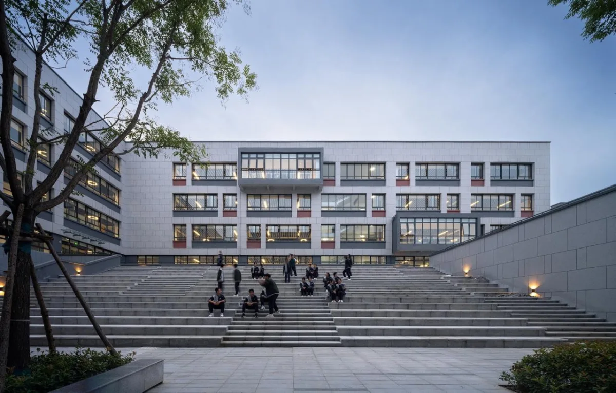 BIM建筑|河南安阳振中学校 / 山东建筑大学建筑城规学院象外营造工作室