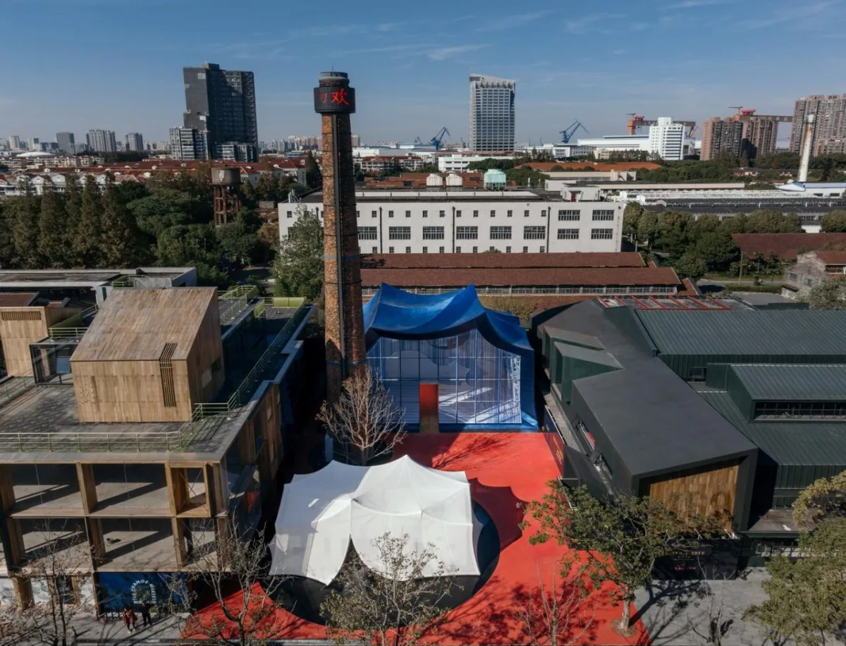 BIM建筑|青丘和白崖：仿佛海浪一般起伏的蓝色山丘下是我们“摇摇摆摆的人间” / Wutopia Lab