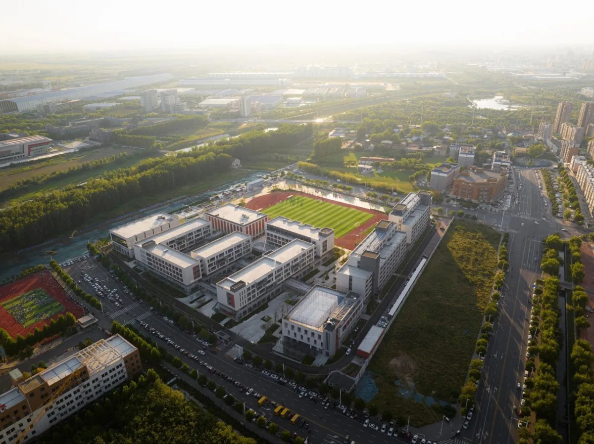 BIM建筑|河南安阳振中学校 / 山东建筑大学建筑城规学院象外营造工作室