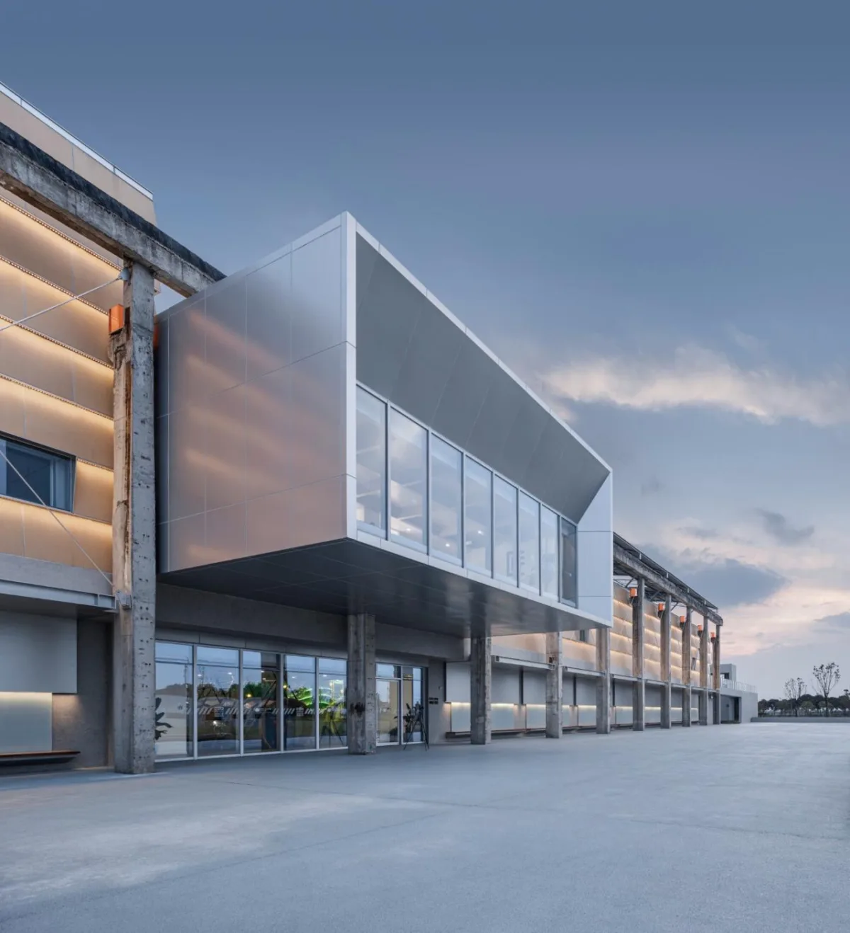 BIM建筑|苏州相城区阳澄湖镇大闸蟹文化园 / 九城都市