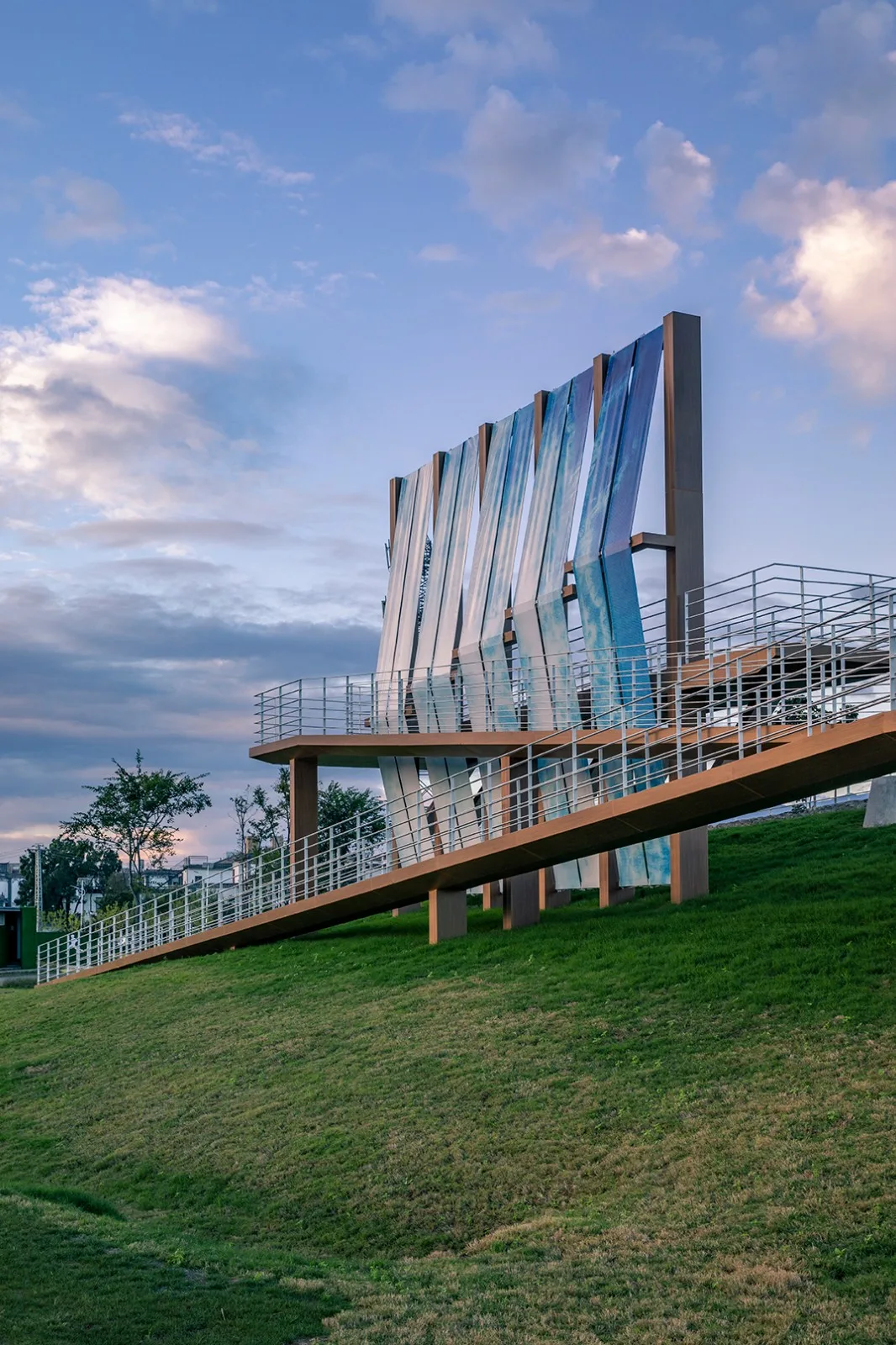 BIM建筑|帆的乡愁：环洱海生态廊道五号驿站 / 三文建筑