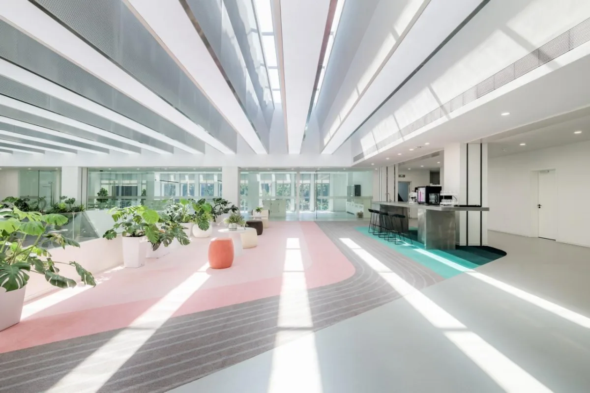 BIM建筑|铁枫堂研发大楼 / 形势建筑