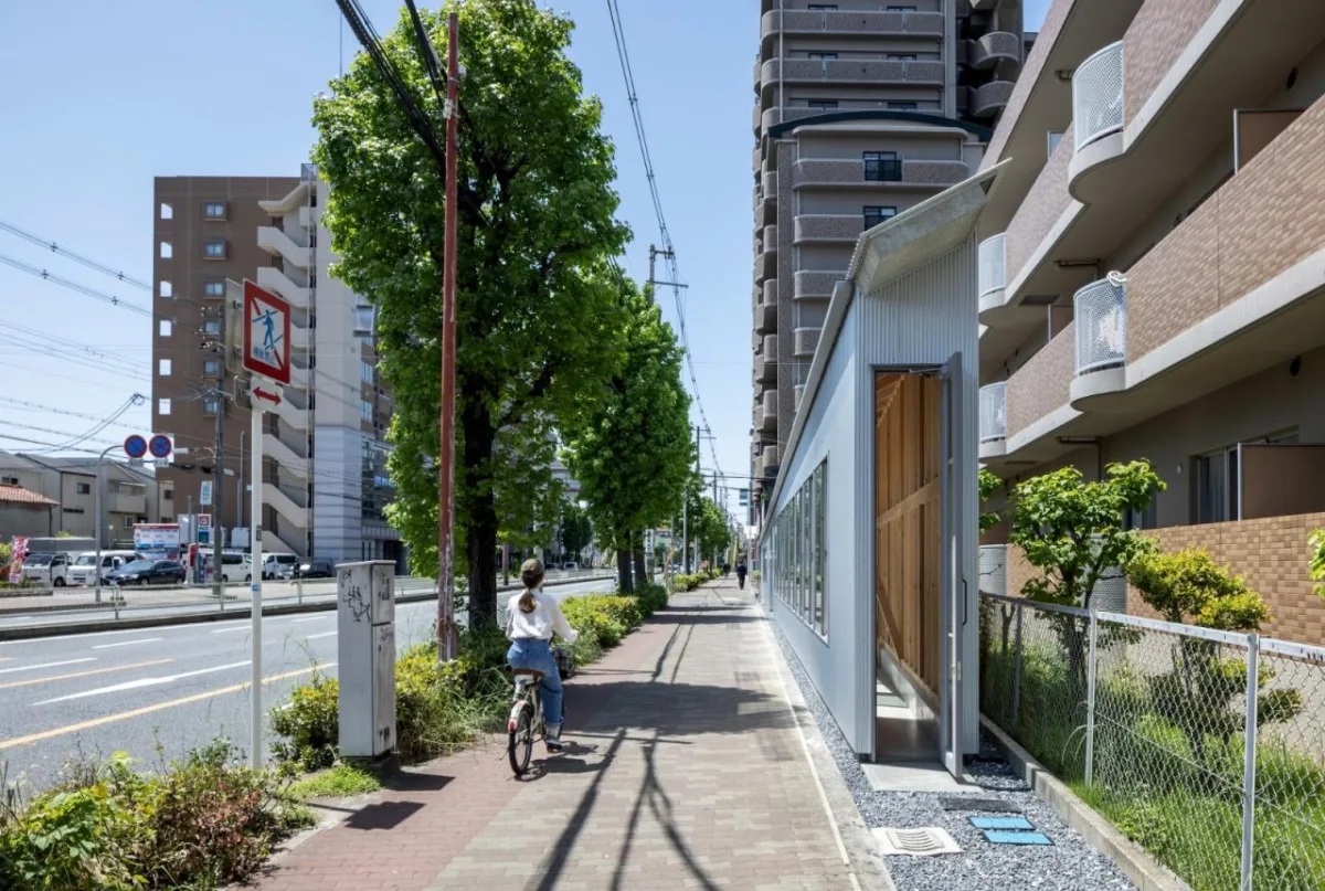BIM建筑|4x59米三角地，YOKONAGAYA 美容院 / Office for Environment Architecture