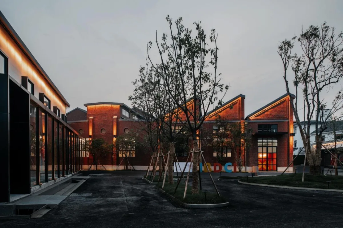 BIM建筑|丝路盛泽·数字文化产业园区示范区——盛泽坛丘缫丝厂改造 / 平介设计