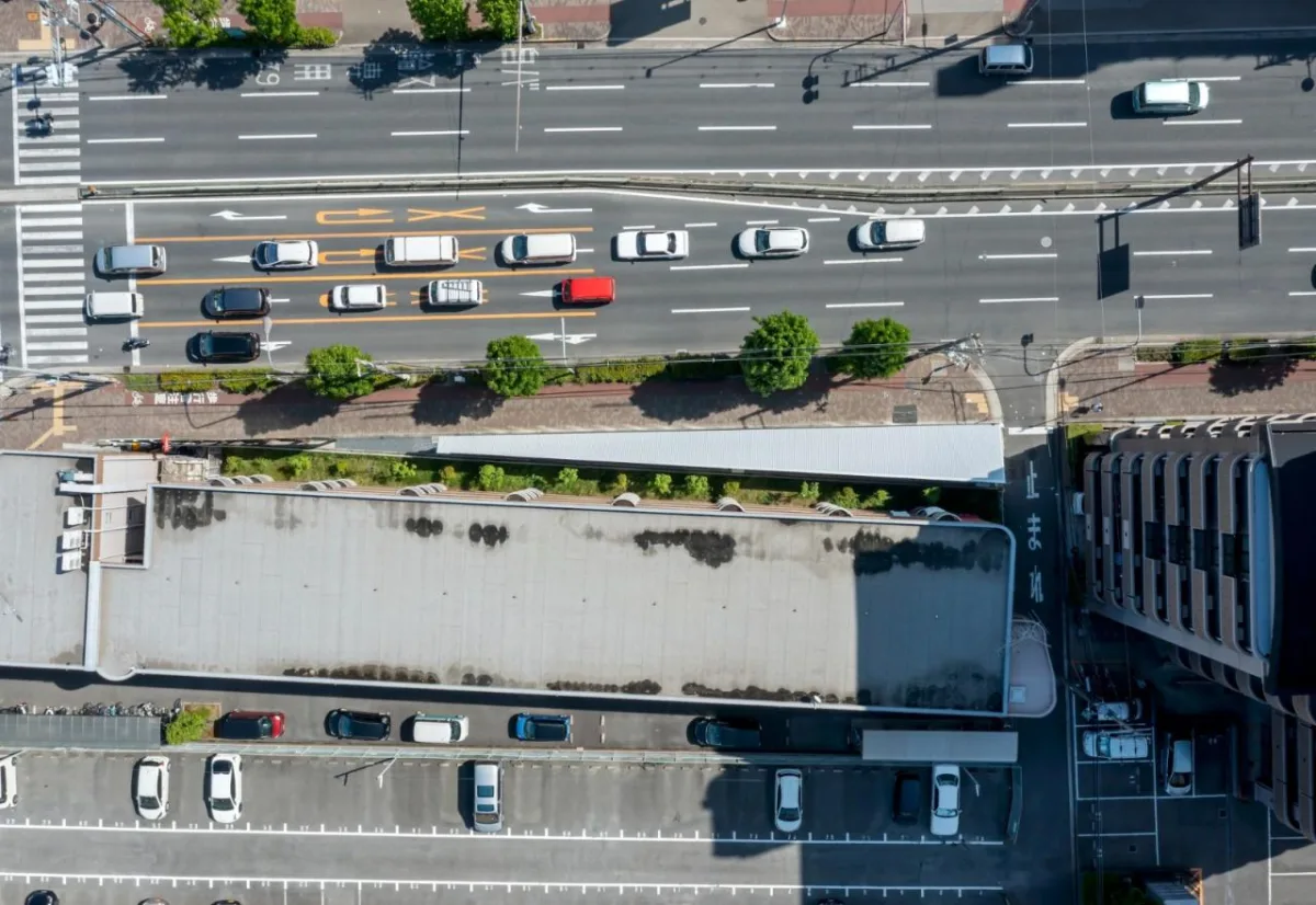 BIM建筑|4x59米三角地，YOKONAGAYA 美容院 / Office for Environment Architecture