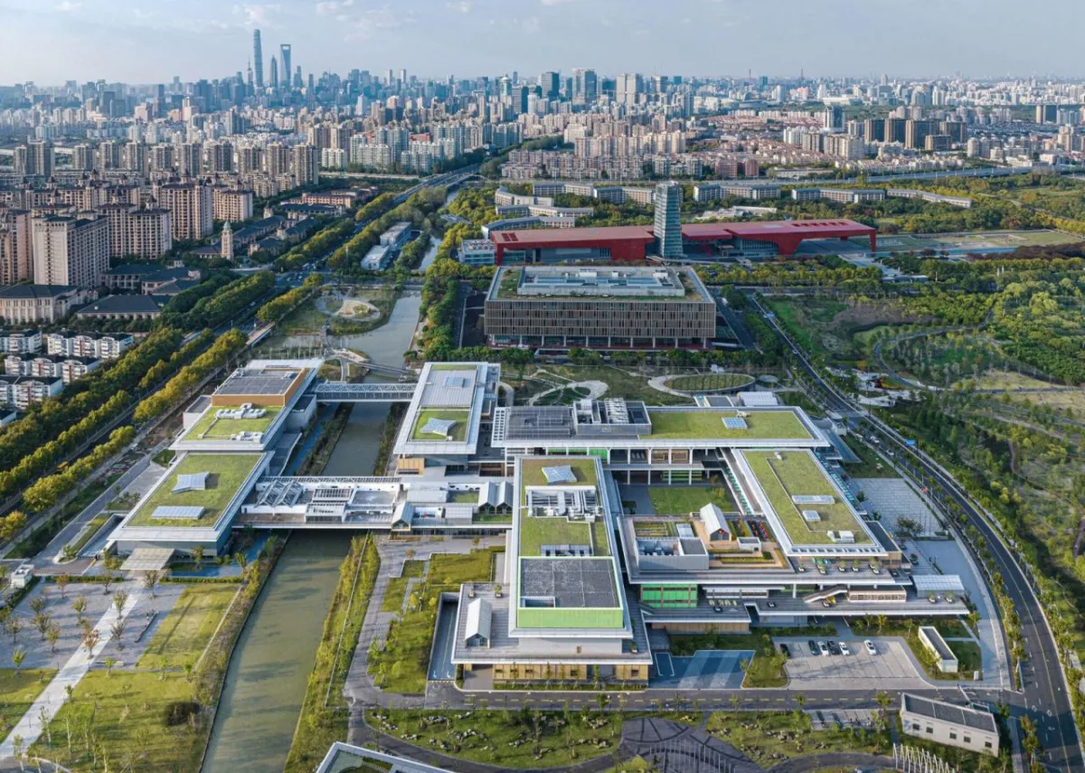 BIM建筑|浦东新区青少年活动中心和群众艺术馆 / 山水秀建筑事务所