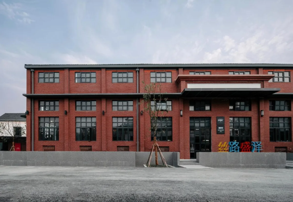 BIM建筑|丝路盛泽·数字文化产业园区示范区——盛泽坛丘缫丝厂改造 / 平介设计