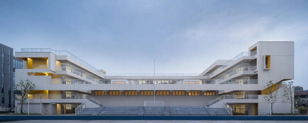 BIM建筑|江苏省南京市文齐路小学 / 荣朝晖工作室