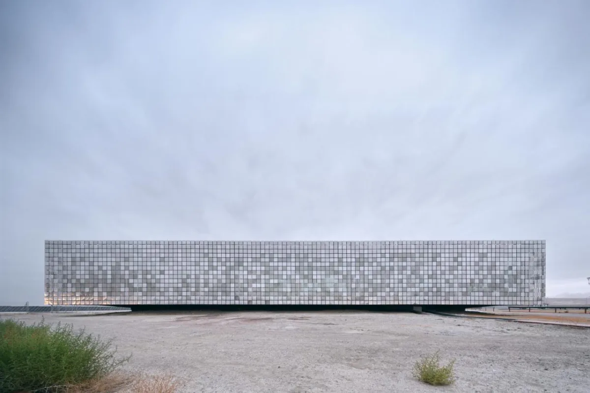 BIM建筑|沙漠中闪烁，欧洲最大太阳能发电厂 / Bilgin Architects