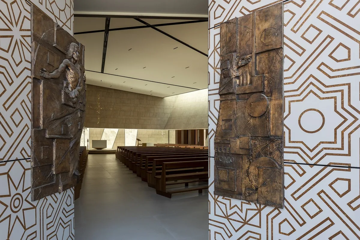 BIM建筑|Redemptoris Mater 教堂 / Studio Kuadra