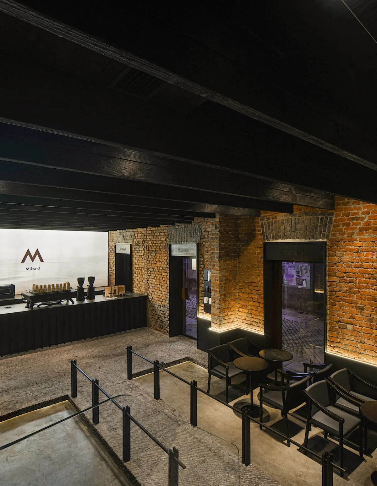 BIM建筑|「百年对谈」M stand-青岛银鱼巷旗舰店 / 平衡空间设计