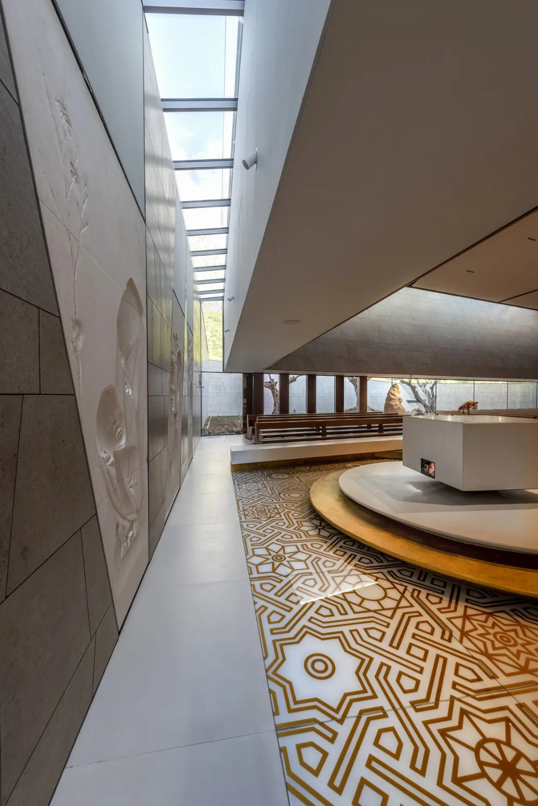 BIM建筑|Redemptoris Mater 教堂 / Studio Kuadra