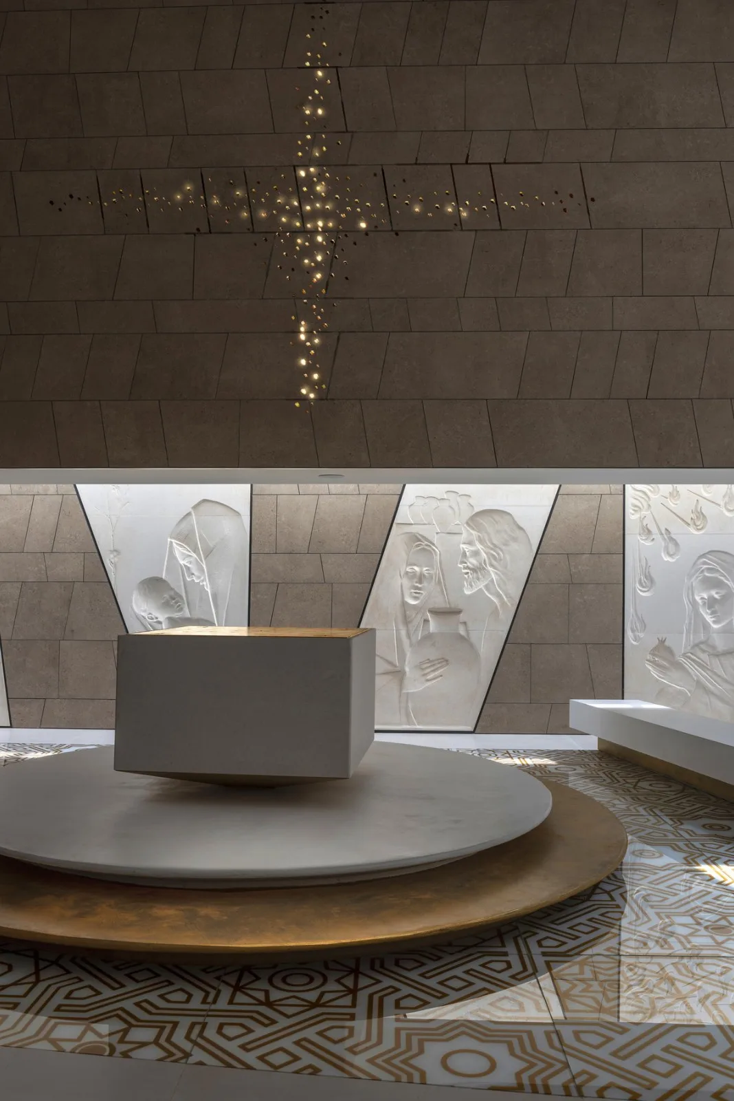 BIM建筑|Redemptoris Mater 教堂 / Studio Kuadra