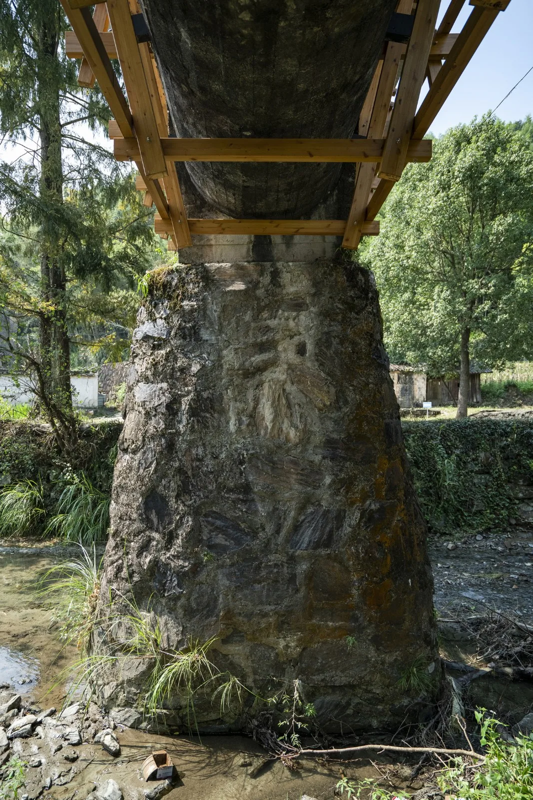 BIM建筑|丰梧季·水渠廊桥 / IARA