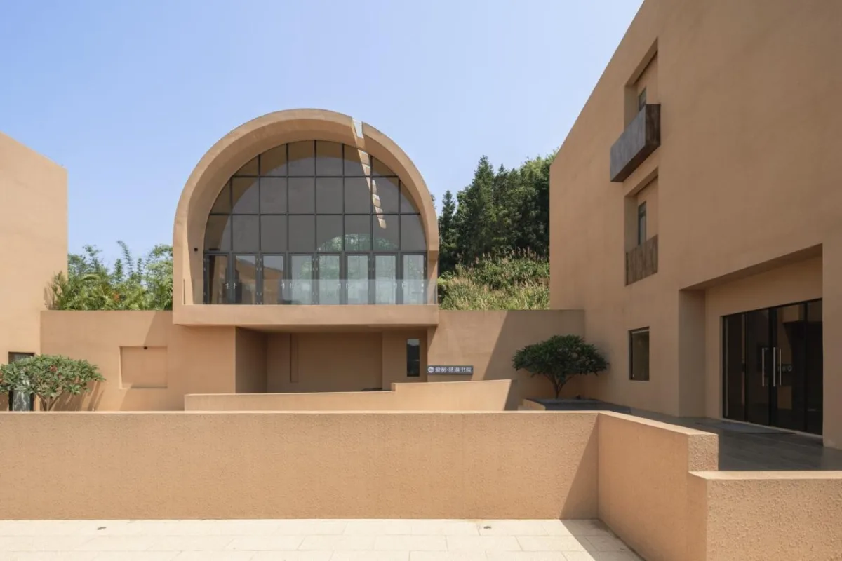BIM建筑|回应古寺和山水的人文居所：清远慈湖书院 / 城外建筑