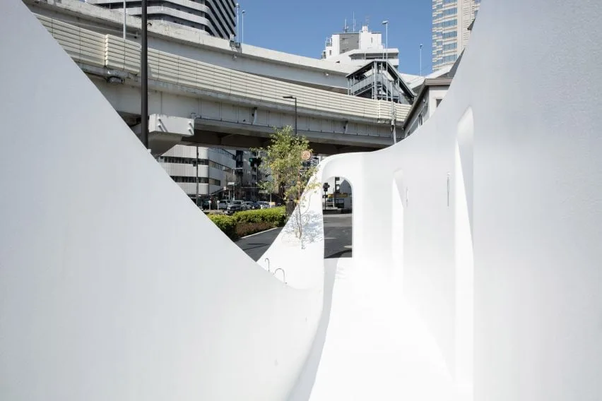 BIM建筑|藤本壮介的东京厕所包含细长的公共水槽