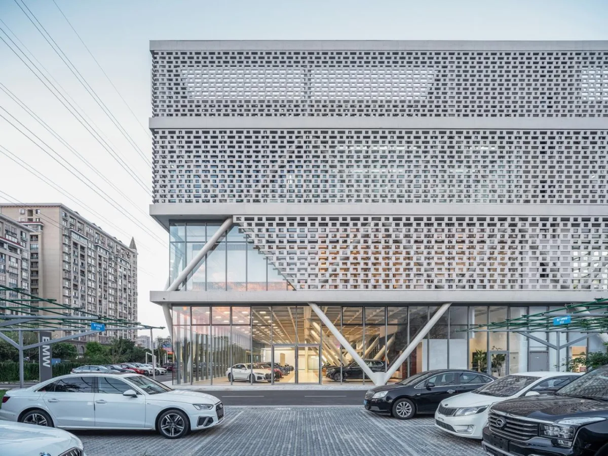 BIM建筑|锡宝行 / 非常建筑