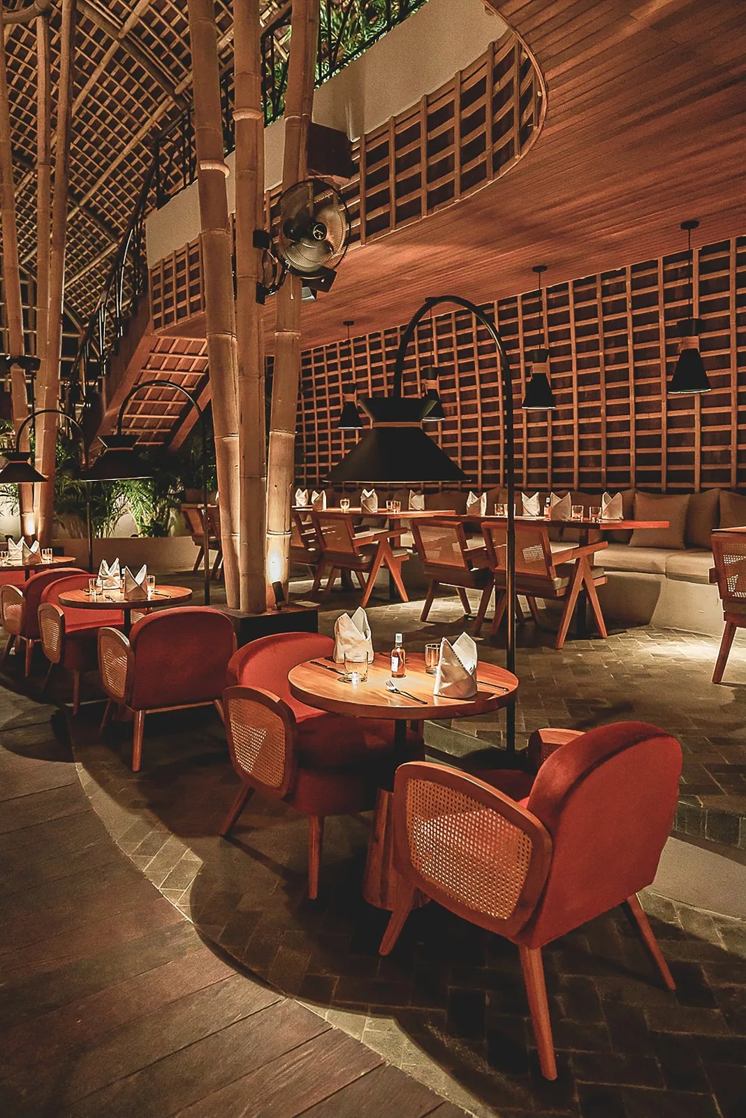 BIM建筑|Akar 餐厅 / Leon Design Agency