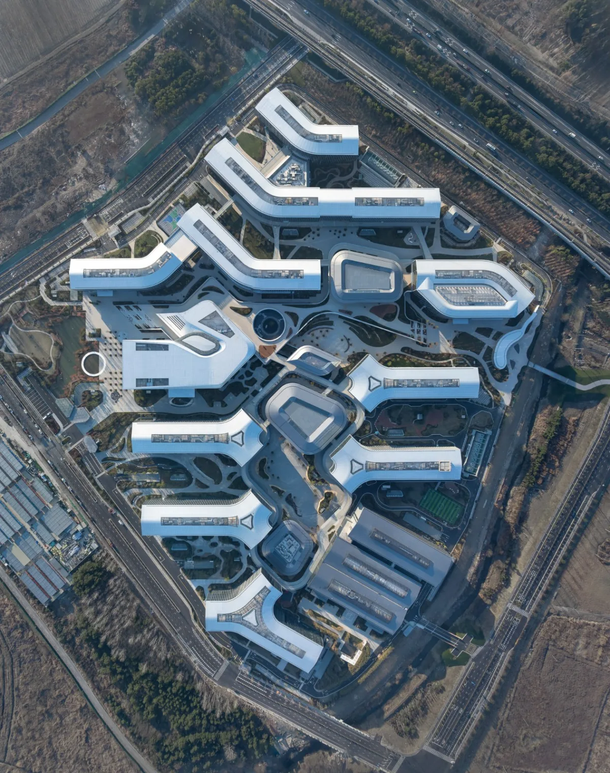 BIM建筑|阿里巴巴达摩院南湖园区 / Aedas