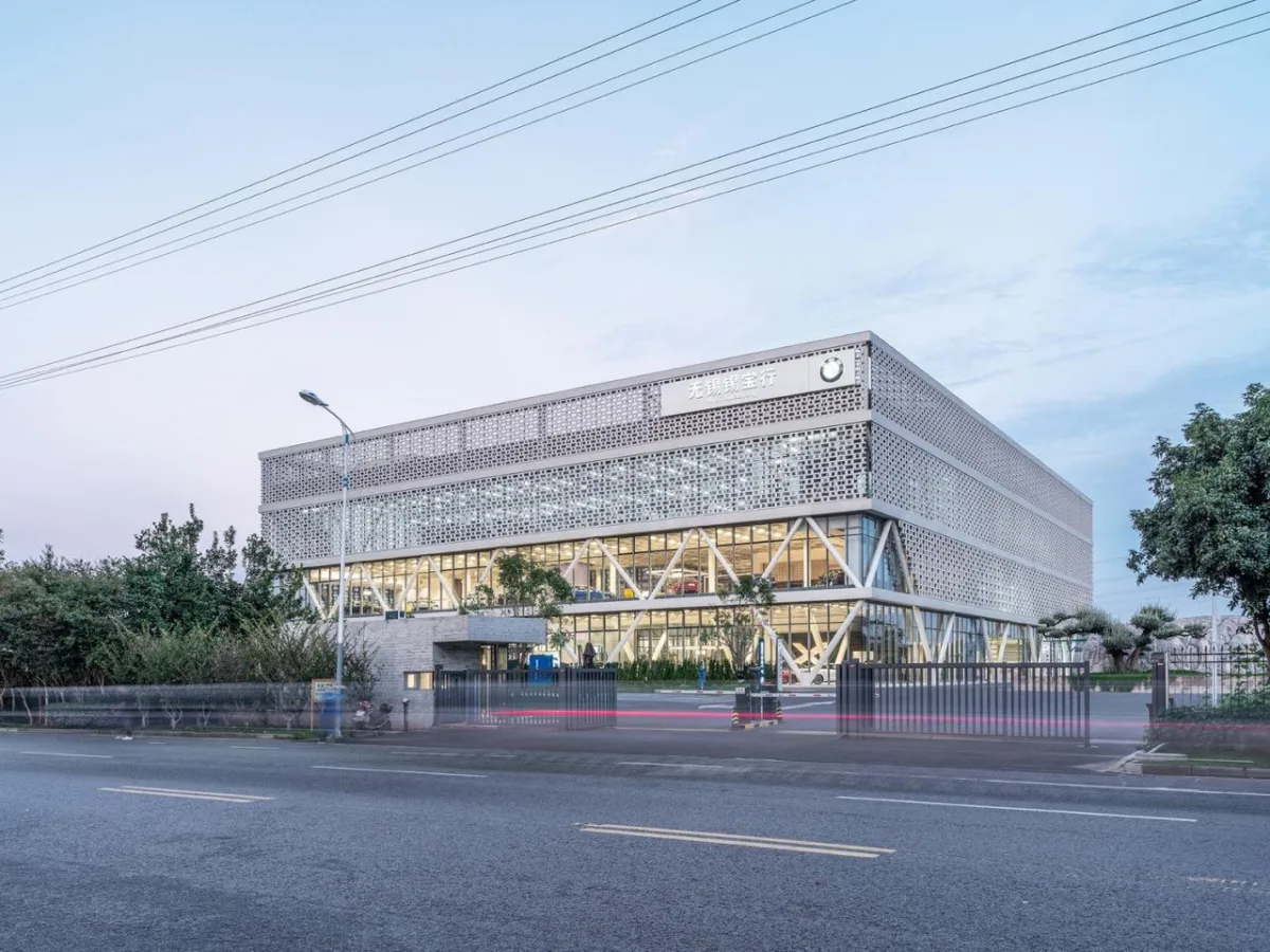 BIM建筑|锡宝行 / 非常建筑