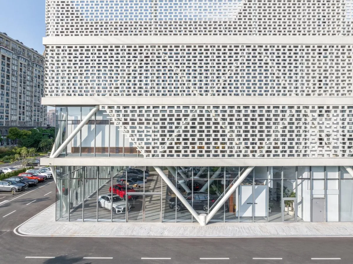 BIM建筑|锡宝行 / 非常建筑