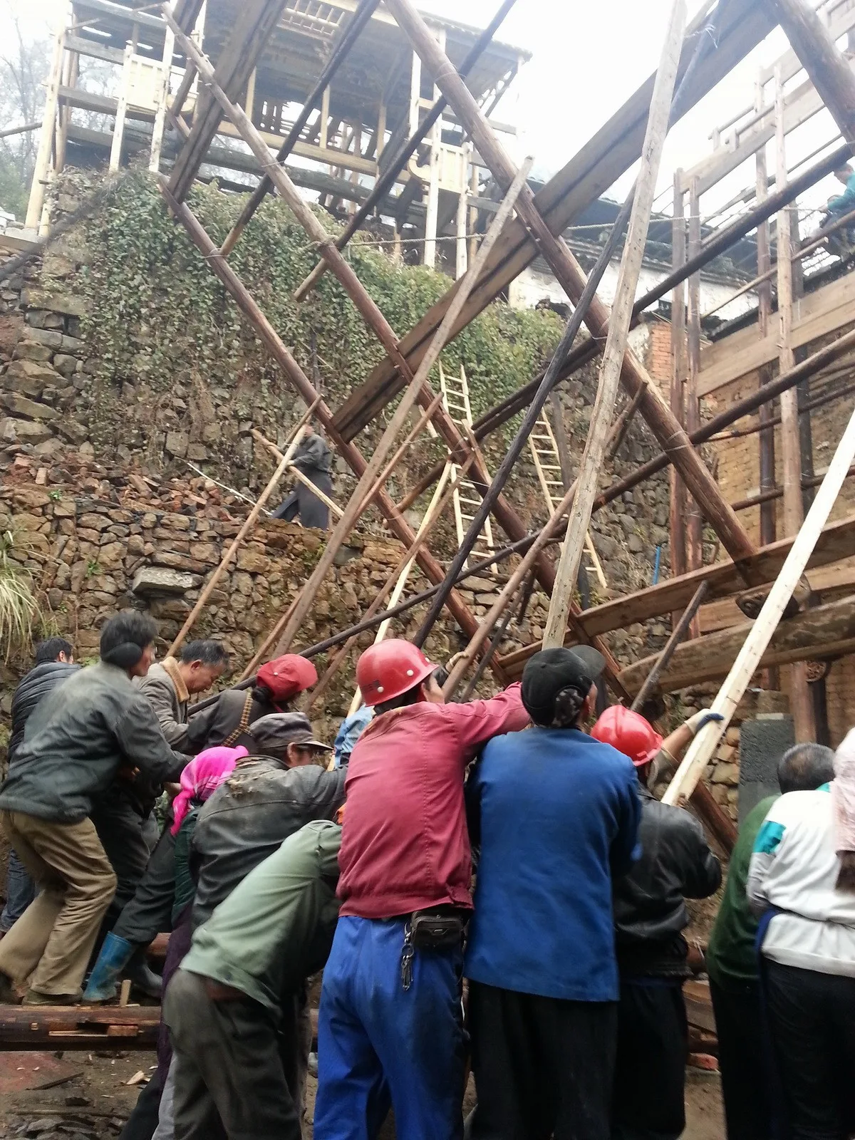 BIM建筑|村庄文化：一砖一瓦，寻回乡愁，婺源篁岭营造记 / 婺源县村庄文化传媒有限公司