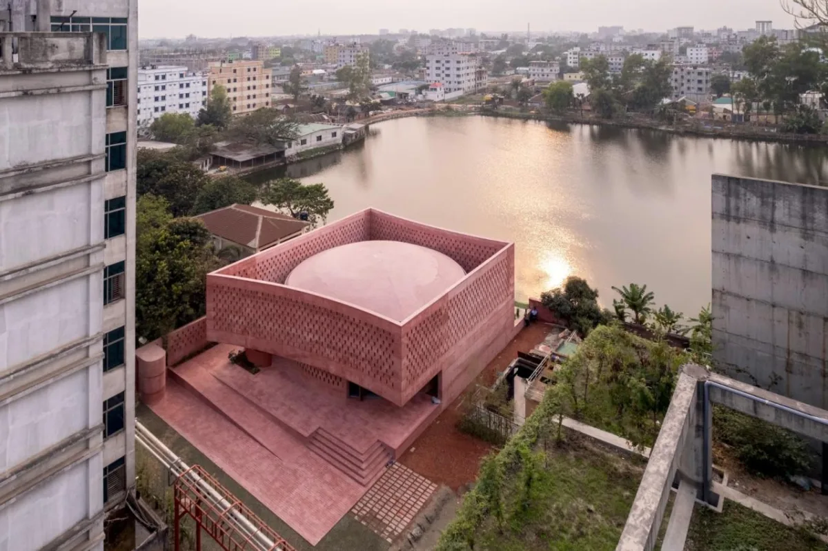 BIM建筑|泽本内萨清真寺 / Studio Morphogenesis