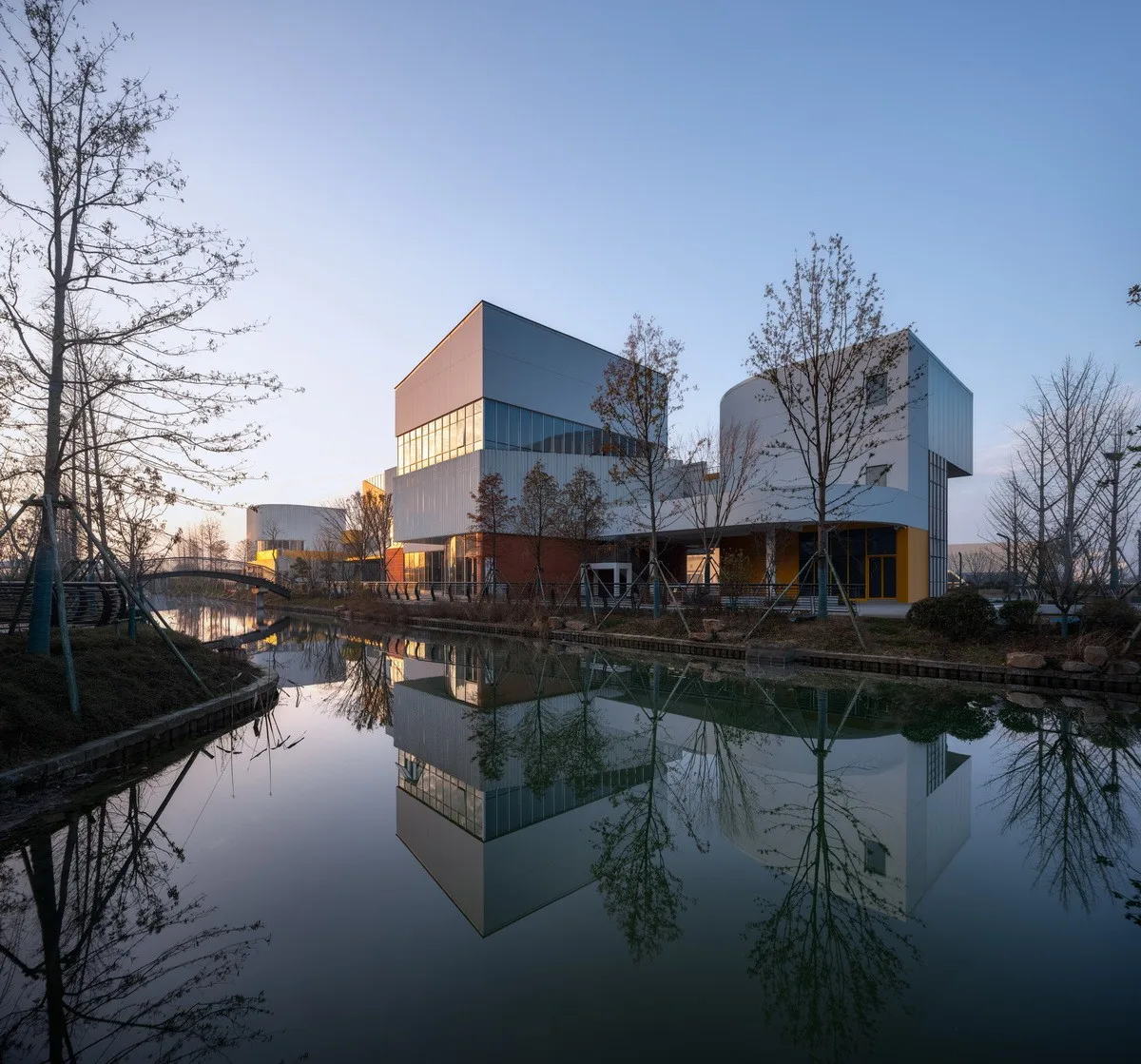 BIM建筑|海宁长安国际花卉产业园 / 森上建筑+朴筑建筑