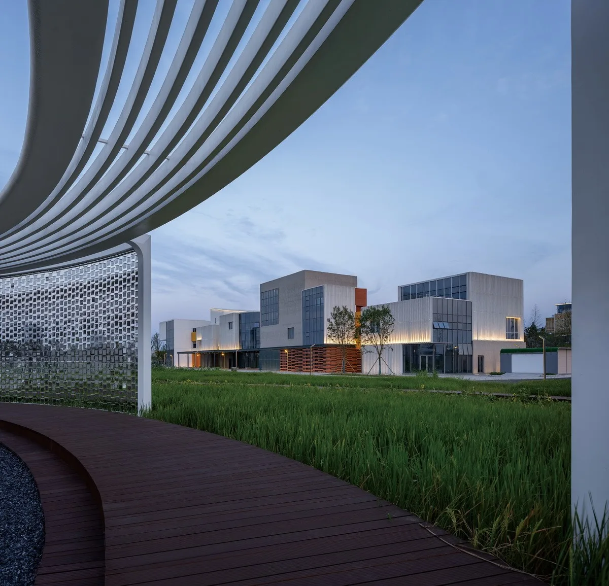 BIM建筑|海宁长安国际花卉产业园 / 森上建筑+朴筑建筑