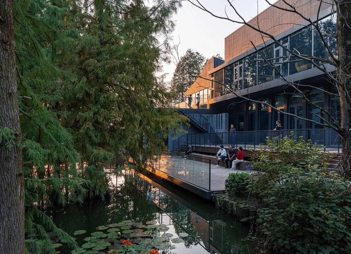 BIM建筑|桐乡濮院红旗漾杉林部落共享餐厅 / 上海严旸建筑设计工作室