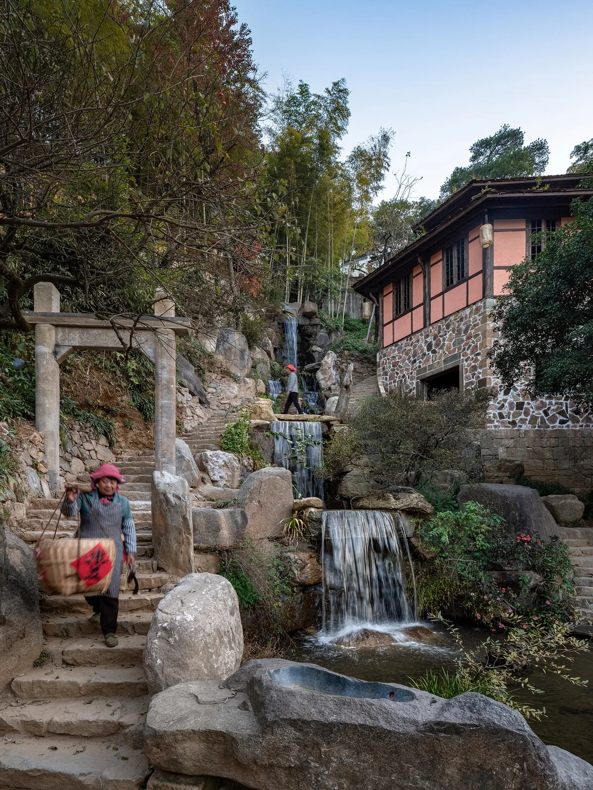BIM建筑|村庄文化：一砖一瓦，寻回乡愁，婺源篁岭营造记 / 婺源县村庄文化传媒有限公司