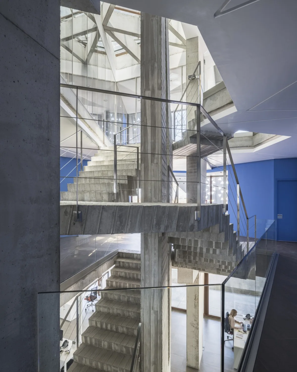 BIM建筑|微生物化学实验室 / PENELAS ARCHITECTS