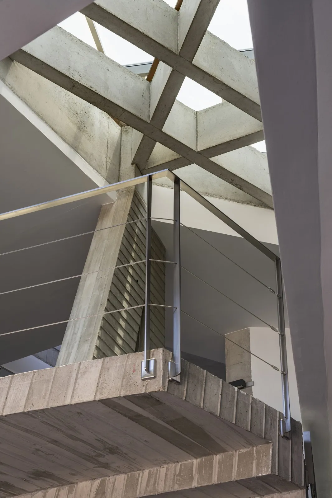 BIM建筑|微生物化学实验室 / PENELAS ARCHITECTS