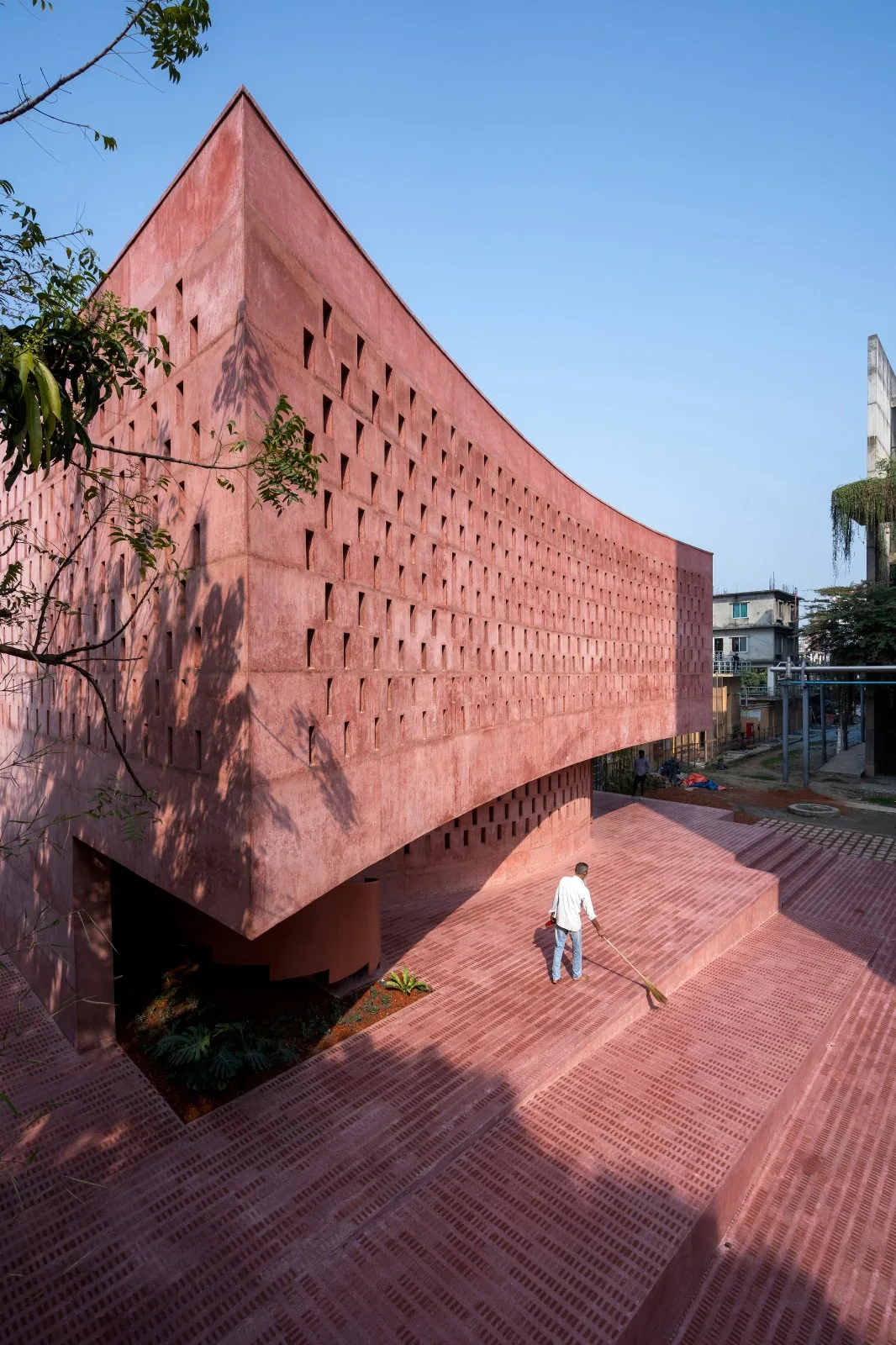 BIM建筑|泽本内萨清真寺 / Studio Morphogenesis