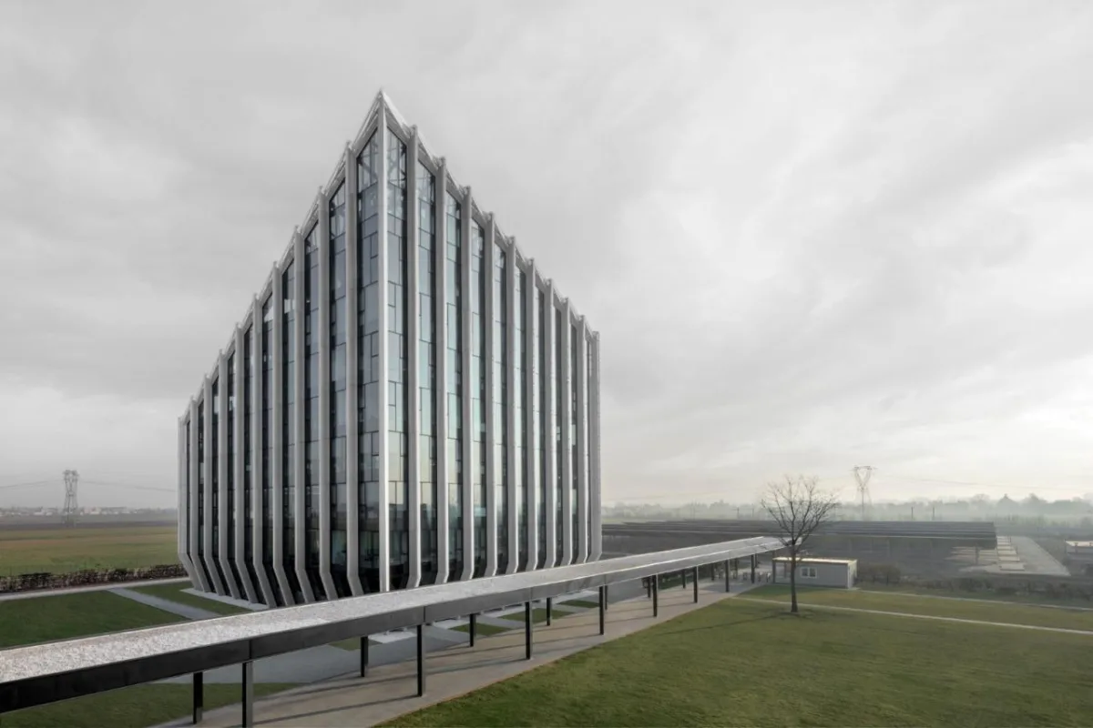 BIM建筑|第二外墙，Bonfiglioli 总部 / Peter Pichler Architecture