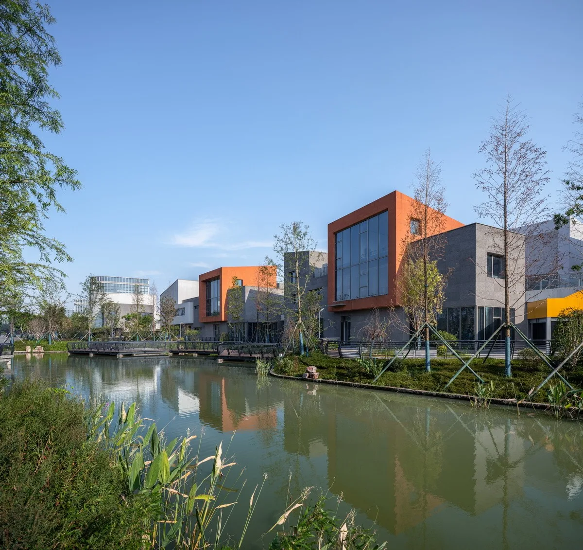 BIM建筑|海宁长安国际花卉产业园 / 森上建筑+朴筑建筑