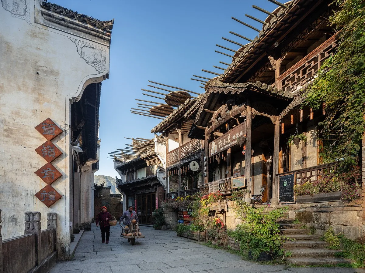 BIM建筑|村庄文化：一砖一瓦，寻回乡愁，婺源篁岭营造记 / 婺源县村庄文化传媒有限公司