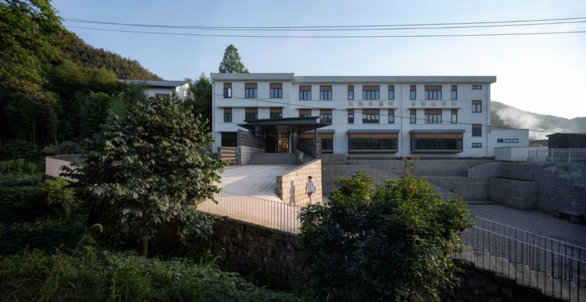 BIM建筑|绍兴孙岙小学改造 / 造作建筑