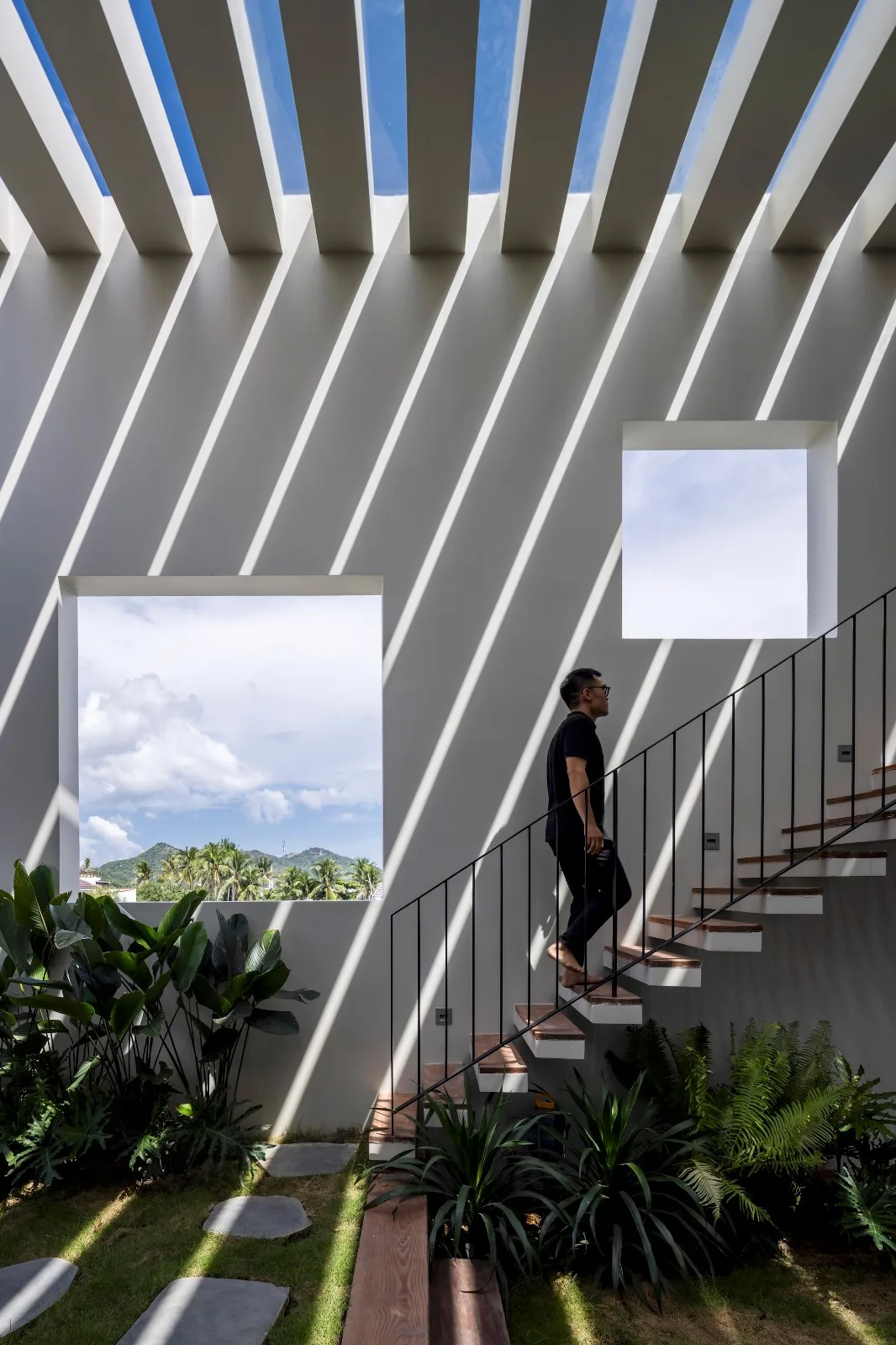 BIM建筑|天空花园别墅 / Pham Huu Son Architects