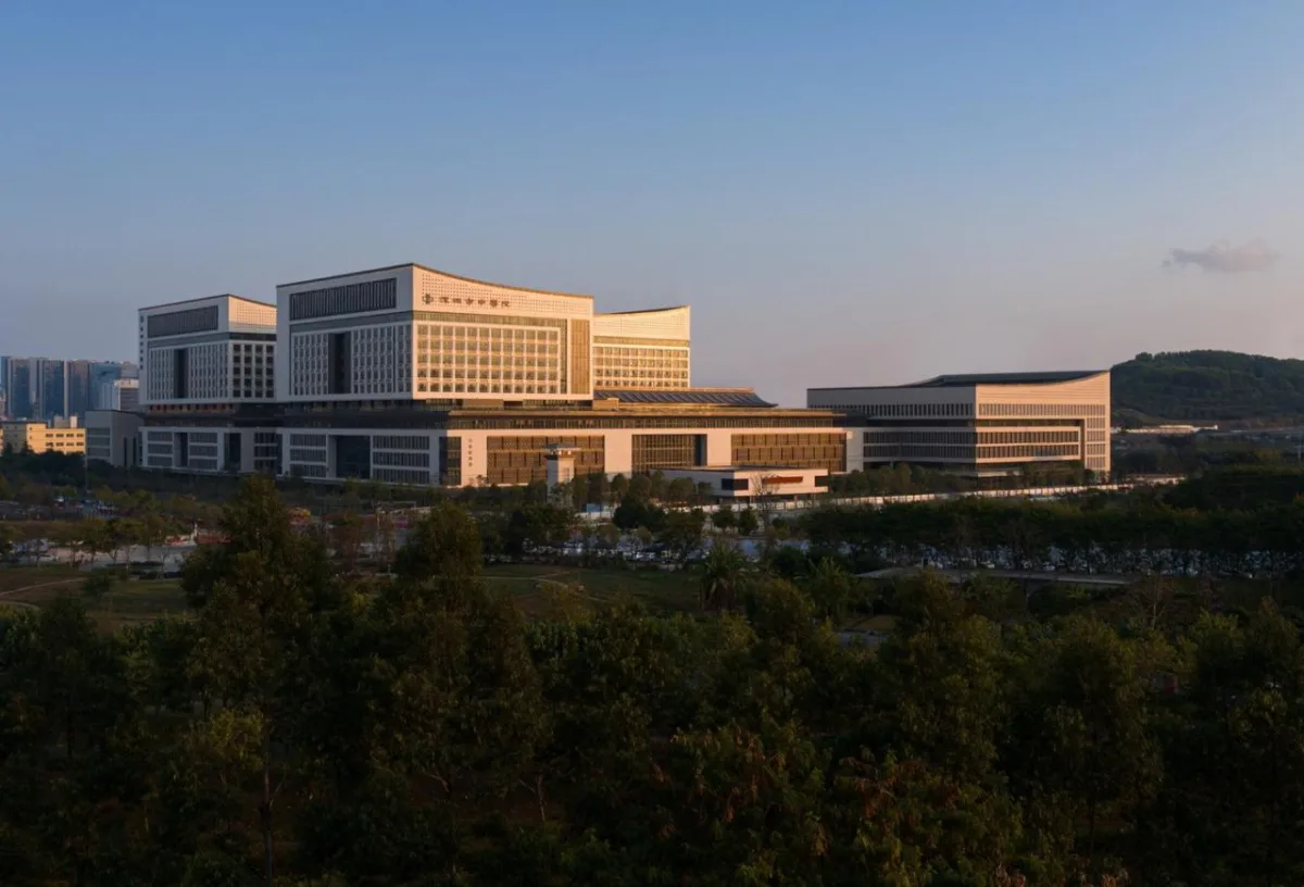 BIM建筑|深圳市中医院光明院区 / 孟建民团队
