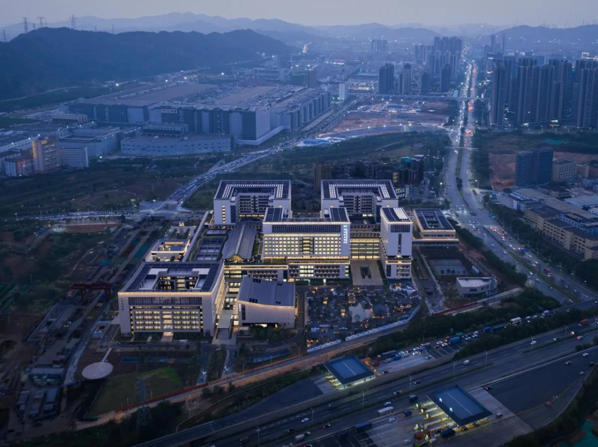 BIM建筑|深圳市中医院光明院区 / 孟建民团队