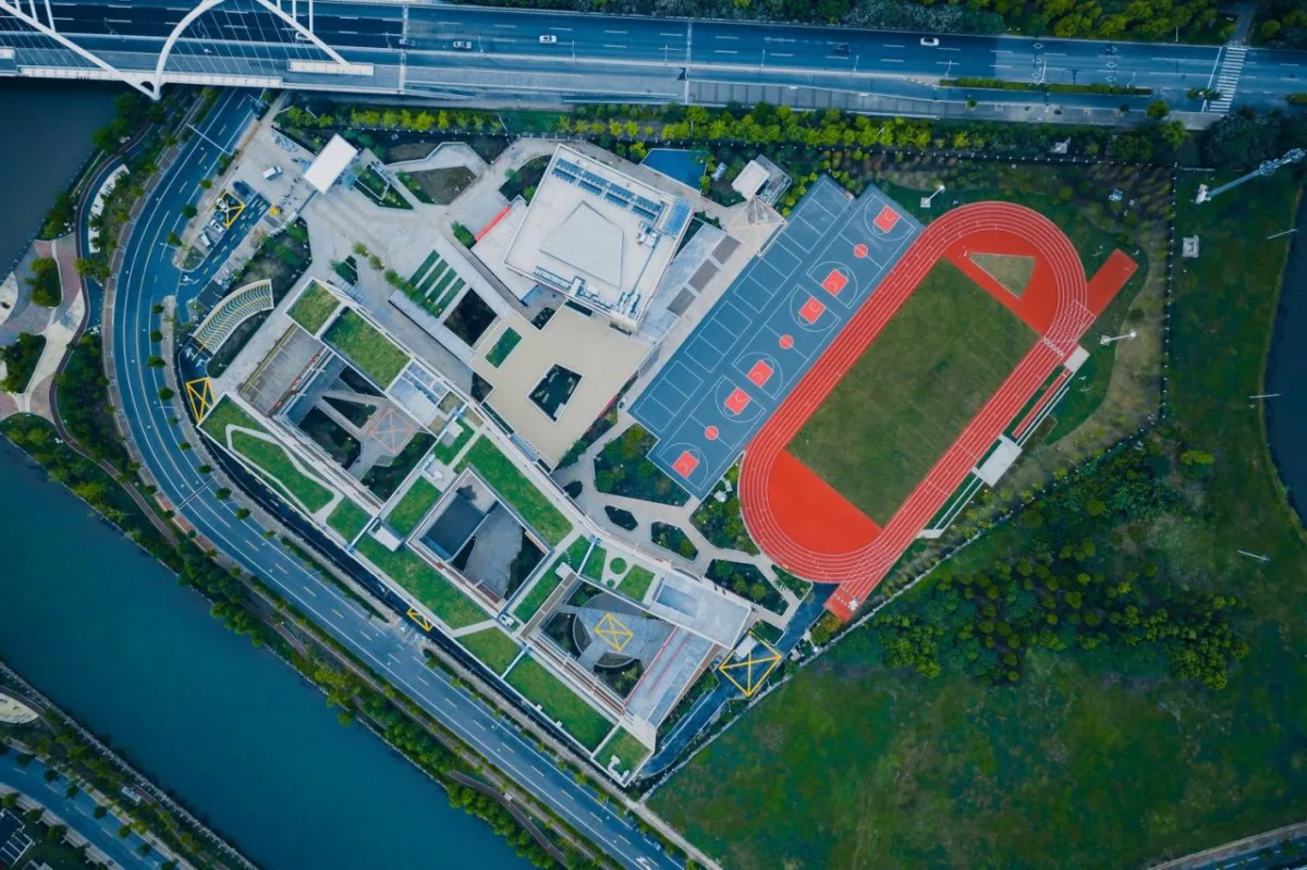 BIM建筑|此时此地：面向走班教学的高密度校园实践——青浦兰生•思源中学 / 创霖-泽柏
